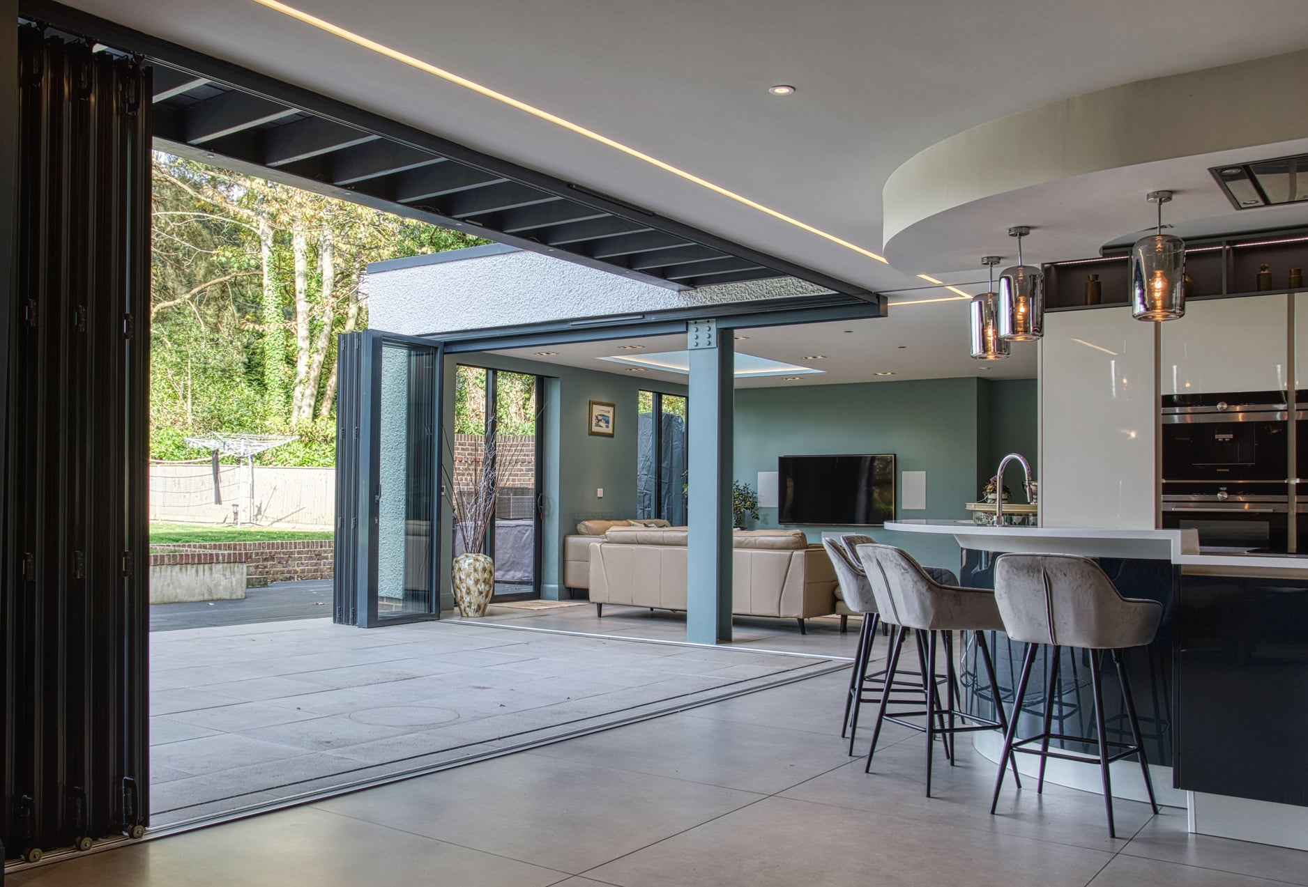 Bifold doors Advantages of bifold doors Sunflex UK