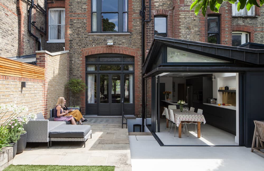 Period property extension with open-corner and pocket sliding doors
