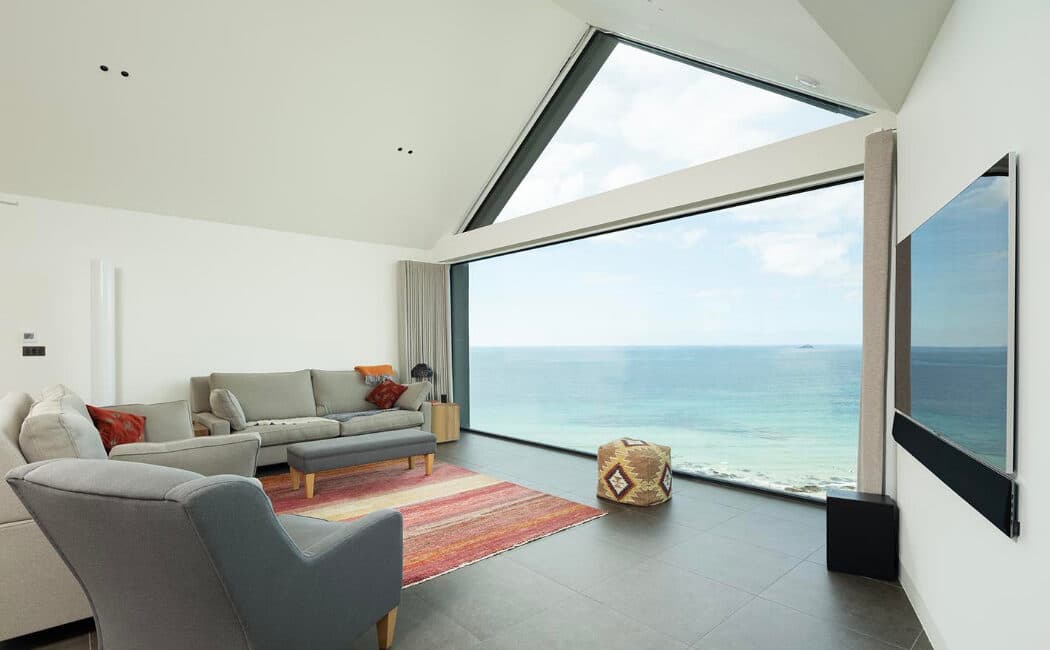 Myrio | A stunning new Cornish home designed for light, views and long-term performance